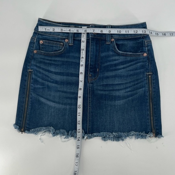 American Eagle Outfitters Stretch Rough Hem Jean Mini Skirt Size 4 Women’s - Picture 5 of 5